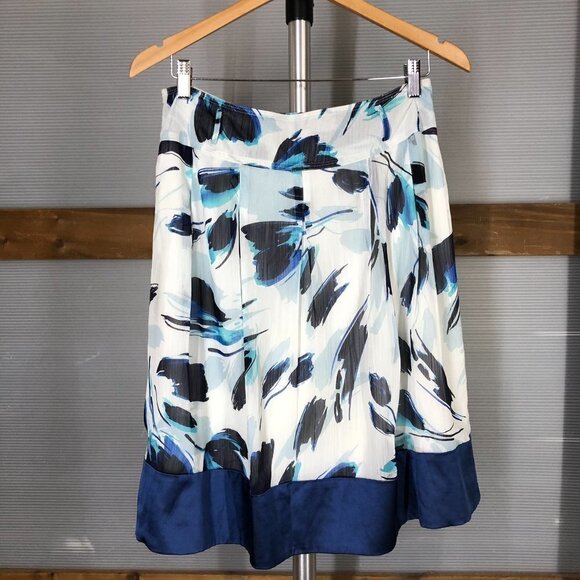 Anthro Lapis Blue White Pleat A-Line Floral Satin Hem‎ Lined Skirt Sz M - Picture 1 of 8